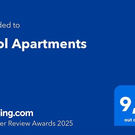קרלובי וארי Pool Apartments מראה חיצוני תמונה
