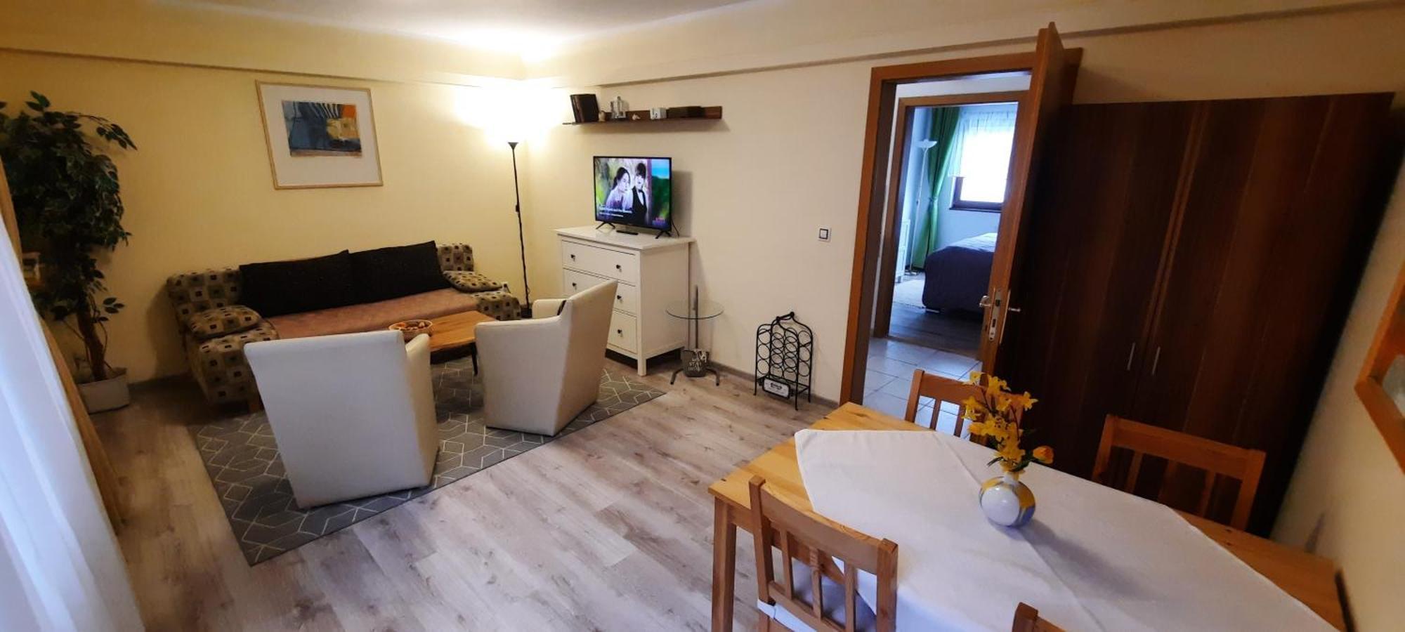 קרלובי וארי Pool Apartments מראה חיצוני תמונה