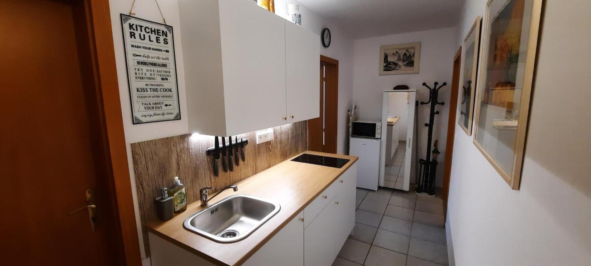 קרלובי וארי Pool Apartments מראה חיצוני תמונה