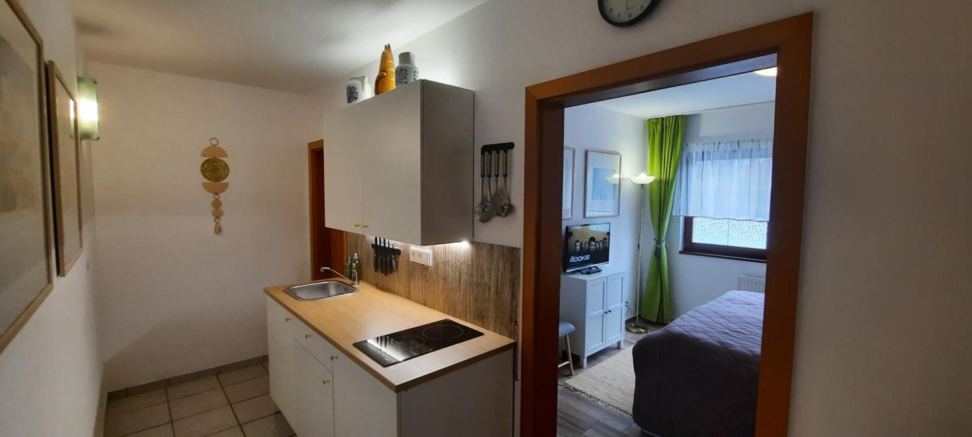 קרלובי וארי Pool Apartments מראה חיצוני תמונה